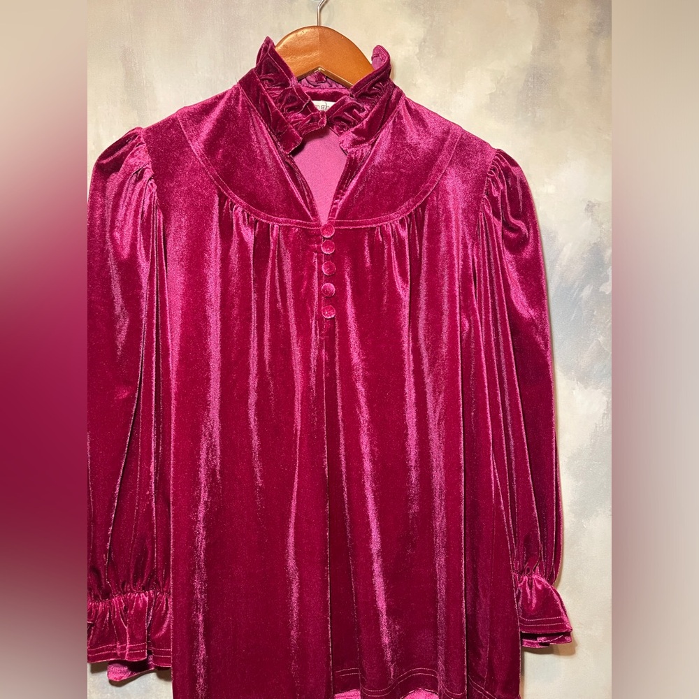 💫Velvet High Ruffle Top💫 - Picture 7 of 14